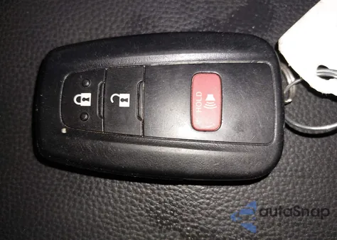 2022 Toyota Rav4 Xle из США, поврежденный, VIN 2T3P1RFV2NW266819